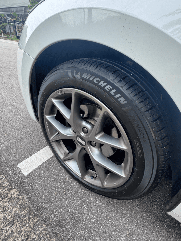 loving my new Michelin Primacy 5. New car tyres gives me a peace of mind when I ferry the family around Singapore 