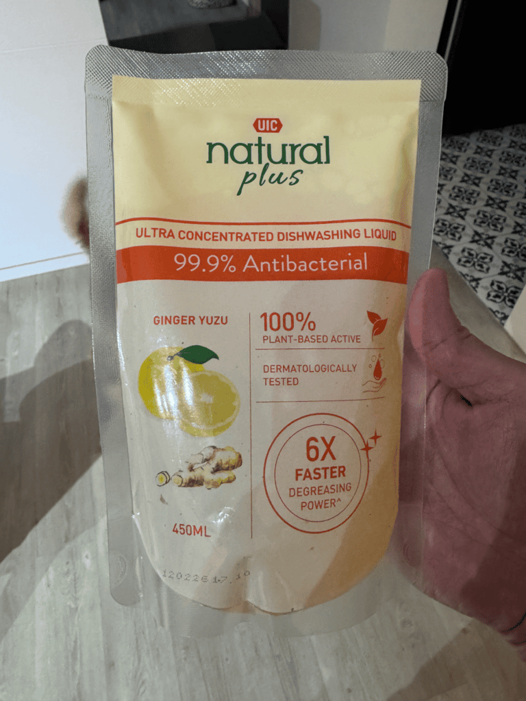 UIC Natural Plus Ultra Ginger Yuzu concentrated dishwashing liquid, 450ml pouch, 100% plant-based with 6X faster degreasing power